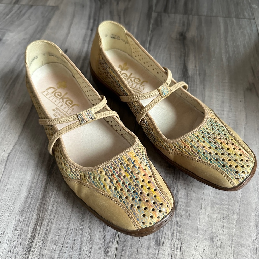 Rieker Women's Mary Jane Flats with Accent Perforation, Beige + Rainbow